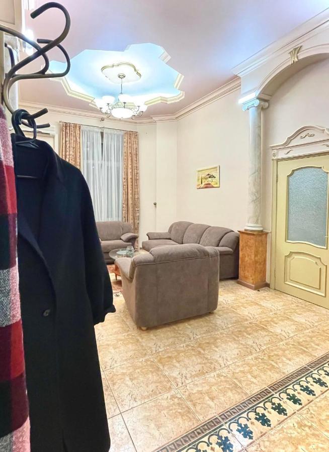 Ferienwohnung Great One Bed Right Near Opera House Kiew Exterior foto